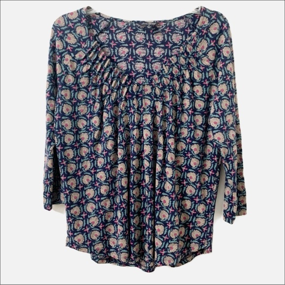Lucky Brand Three Quarter Sleeved Rounded V-neck Floral Print Top Gathering Neck - Picture 1 of 8